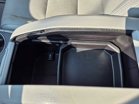 Used 2017 Toyota Highlander Limited Platinum image 28
