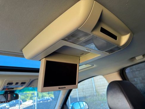 Used 2008 Chevrolet Suburban LTZ w/ LTZ Preferred Equipment Group image 8