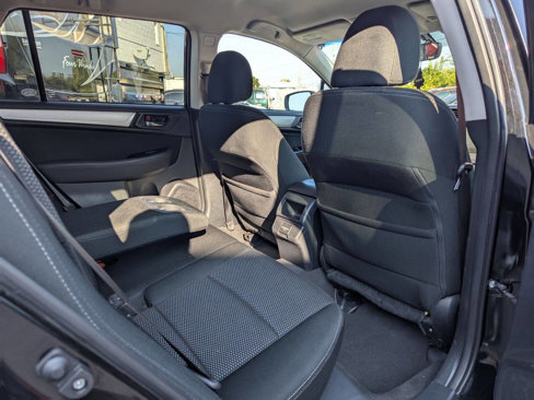 Used 2018 Subaru Outback 2.5i Premium image 20