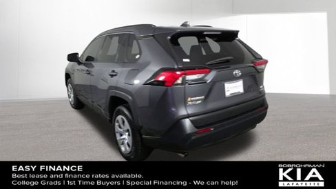 Used 2021 Toyota RAV4 LE image 8