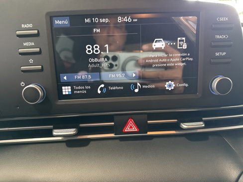 Used 2025 Hyundai Elantra SE image 41