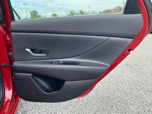 Used 2022 Hyundai Elantra SEL w/ Cargo Package image 19