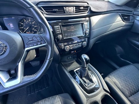 Used 2019 Nissan Rogue SV image 20