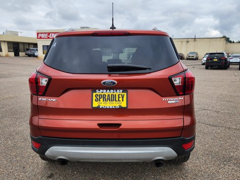 Used 2019 Ford Escape Titanium image 13