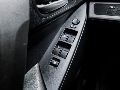 Used 2010 MAZDA MAZDA3 i Touring image 25