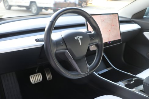 Used 2018 Tesla Model 3 Performance image 14