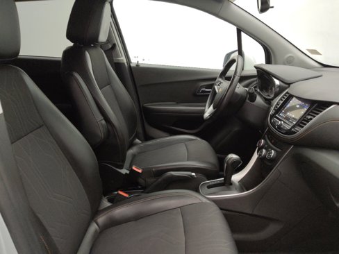 Used 2019 Chevrolet Trax LT w/ LT Convenience Package image 21