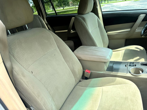 Used 2010 Toyota Highlander 2WD image 28
