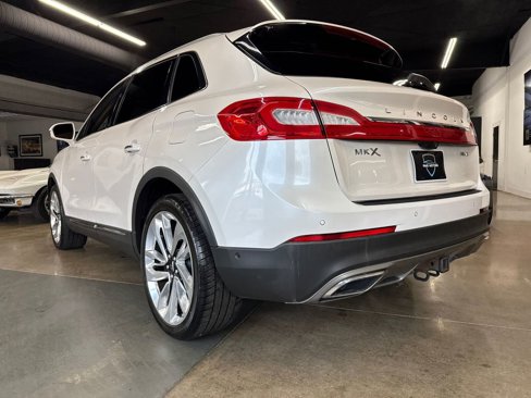 Used 2017 Lincoln MKX Reserve w/ Driver Assistance Package image 5