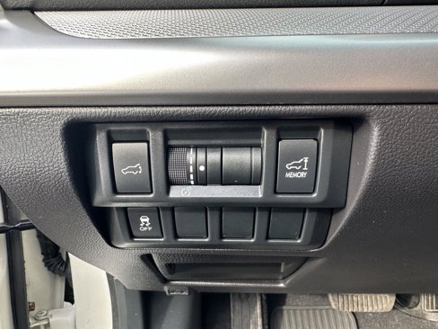 Used 2017 Subaru Outback 2.5i Premium image 8