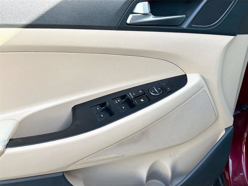 Used 2017 Hyundai Tucson SE image 19