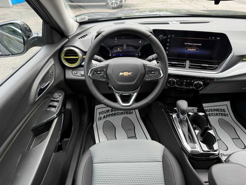 New 2025 Chevrolet Trax LT w/ Driver Confidence Package image 9