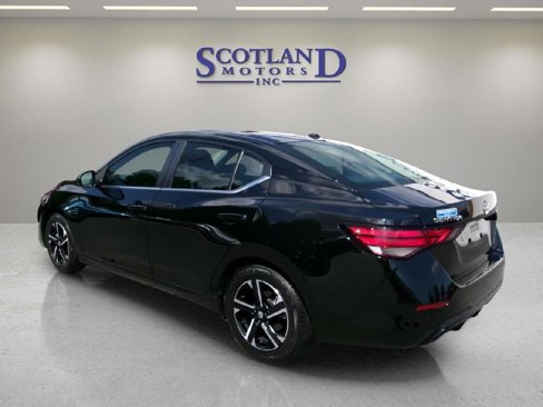 Used 2024 Nissan Sentra SV image 8