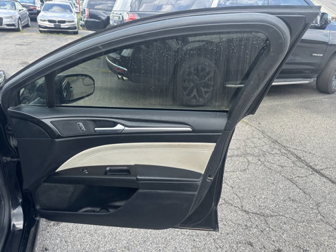 Used 2018 Ford Fusion Titanium image 16