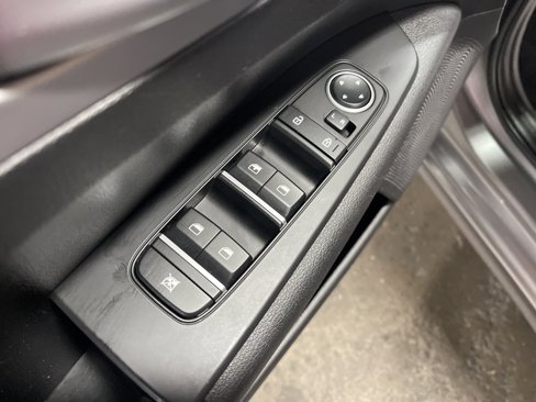 Used 2023 Kia Forte LXS image 7