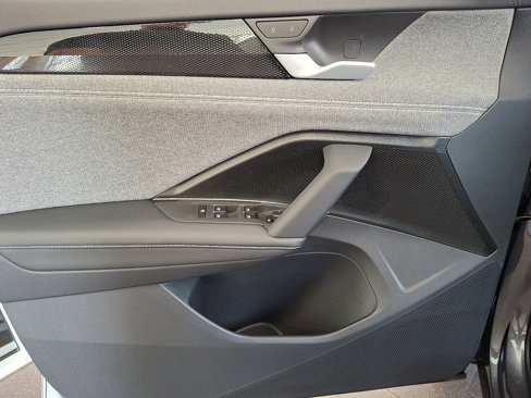 New 2025 Volkswagen Tiguan S image 8