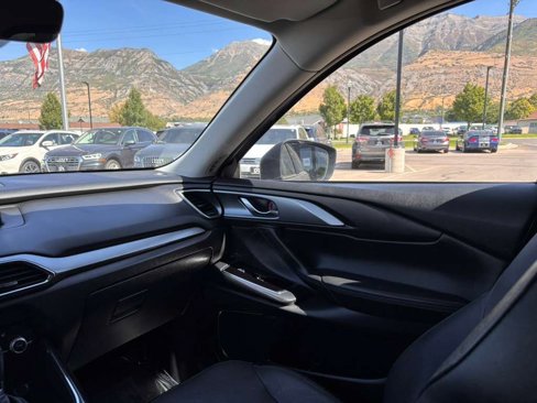 Used 2019 MAZDA CX-9 Touring w/ Touring Premium Package image 22