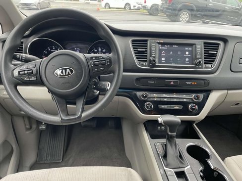 Used 2021 Kia Sedona LX image 28
