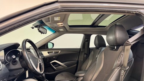 Used 2015 Hyundai Veloster w/ Option Group 02 image 15
