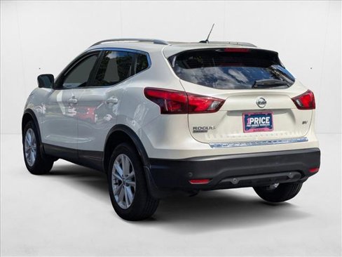 Used 2019 Nissan Rogue Sport SV w/ Technology Package image 8