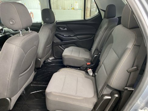 Used 2021 Chevrolet Traverse LT image 30