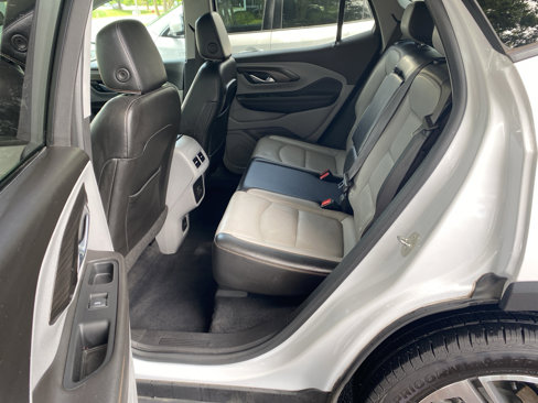 Used 2021 GMC Terrain SLT image 25