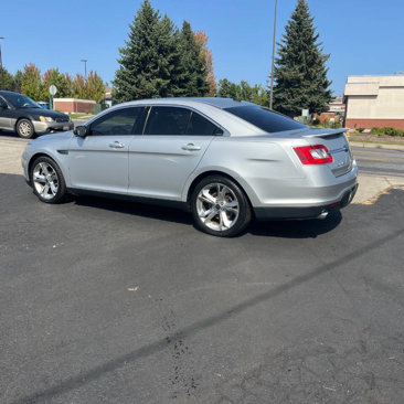 Used 2010 Ford Taurus SHO image 3
