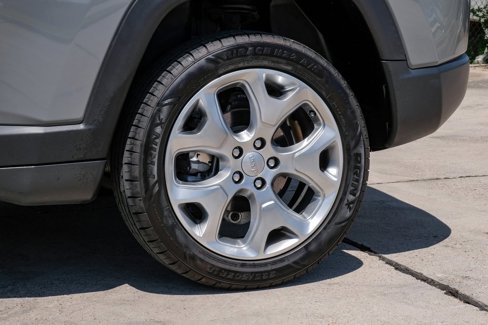 Used 2022 Jeep Compass Limited image 66