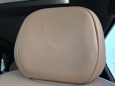 Used 2019 Porsche Cayenne image 27