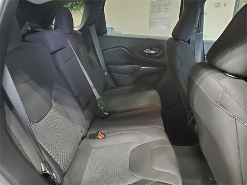 Used 2019 Jeep Cherokee Latitude w/ Popular Appearance Group image 13