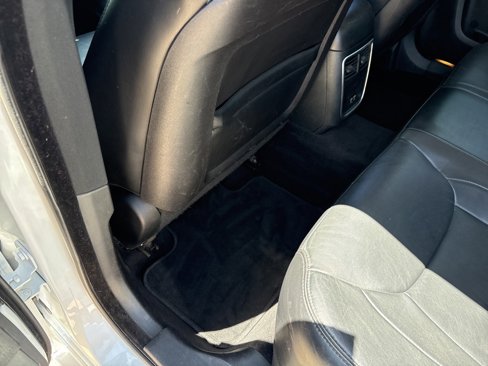 Used 2015 Chrysler 300 Limited image 20