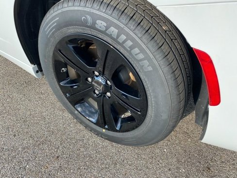 Used 2023 Dodge Charger SXT image 9