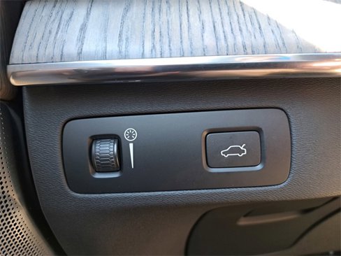 Used 2022 Volvo XC90 T6 Inscription w/ Advanced Package image 20