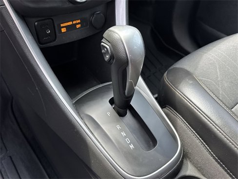 Used 2019 Chevrolet Trax LT w/ LT Convenience Package image 13