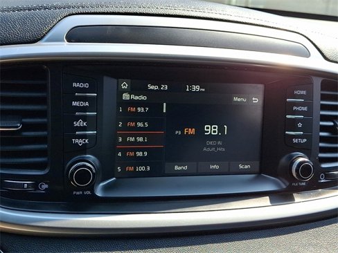 Certified 2020 Kia Sorento EX image 17