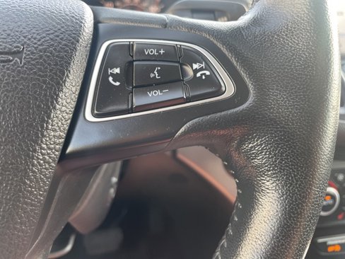 Used 2019 Ford Escape SEL image 21