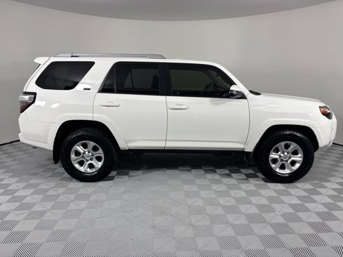 Used 2018 Toyota 4Runner SR5 Premium image 8