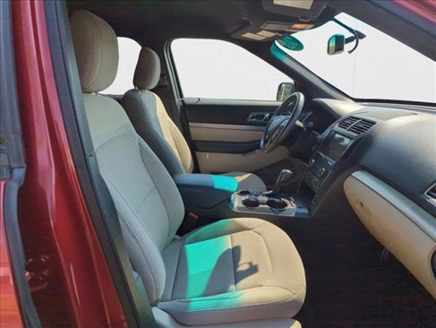 Used 2018 Ford Explorer XLT w/ Equipment Group 201A image 22