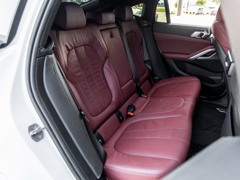 Used 2022 BMW X6 xDrive40i w/ M Sport Package image 38
