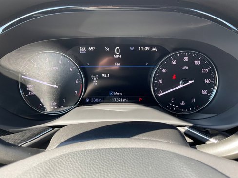 Used 2022 Buick Envision Essence w/ Sport Touring Package image 8