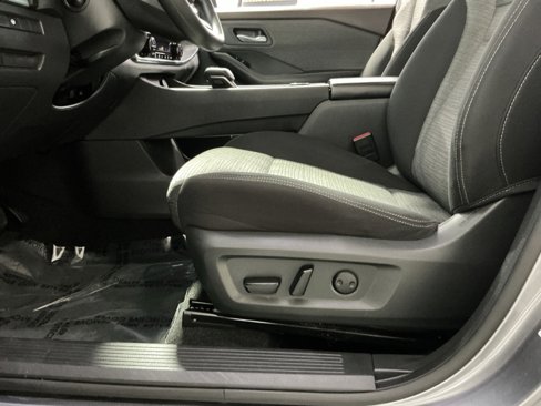 Used 2021 Nissan Rogue SV image 22