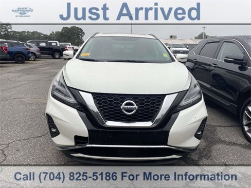 Used 2019 Nissan Murano SV w/ Premium Package image 2