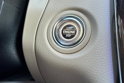 Used 2020 Mercedes-Benz GLC 300 4MATIC image 27