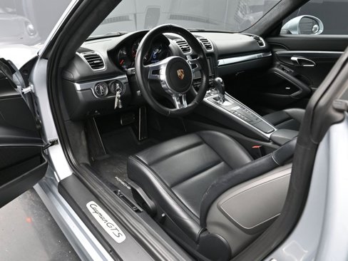 Certified 2015 Porsche Cayman GTS image 4