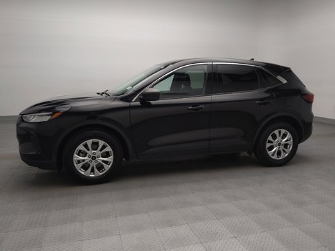 Used 2023 Ford Escape Active w/ Cold Weather Package image 2