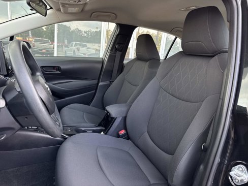 Used 2022 Toyota Corolla LE image 15