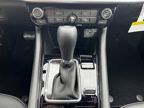 New 2025 Jeep Compass Latitude image 22