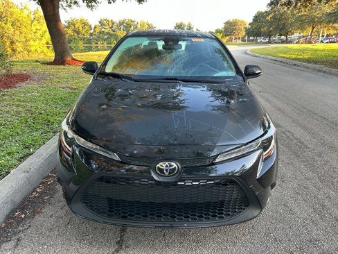 Used 2021 Toyota Corolla LE image 8