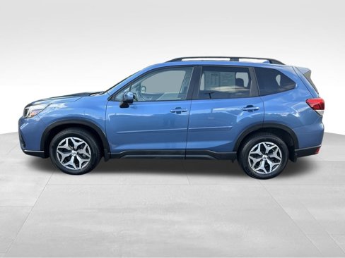 Used 2021 Subaru Forester Premium image 3