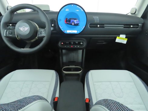Certified 2025 MINI Cooper 2-Door Hardtop image 13